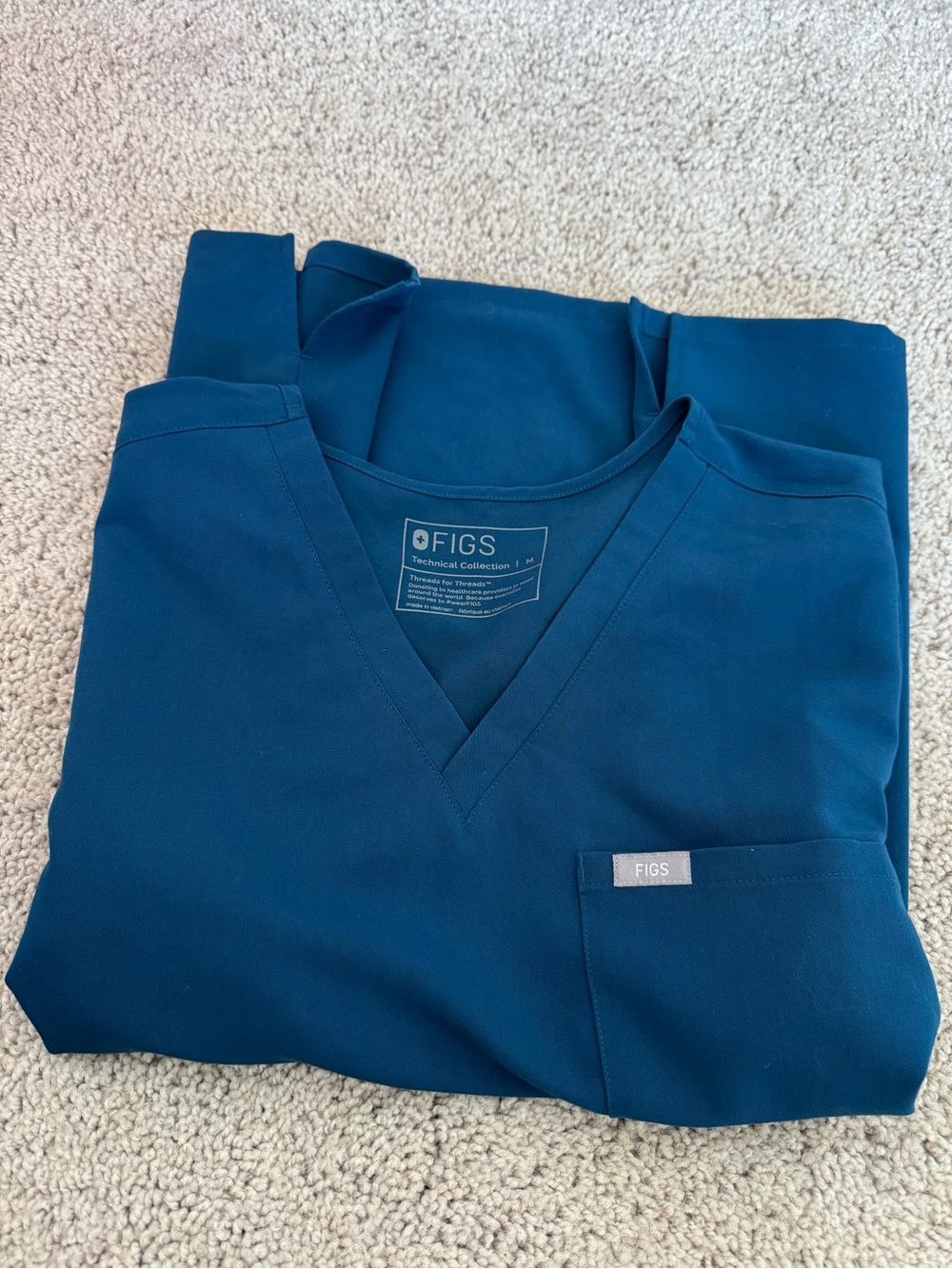 FIGS Catarina Deep Reef V-Neck Woman’s Scrub Top